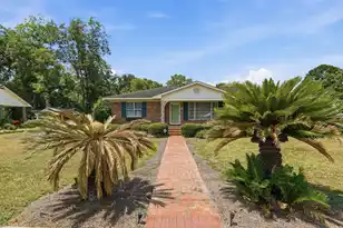 352 Main Street E, Harleyville, SC 29448 - Photo 1