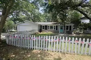 734 Sinlea Ave, Mount Pleasant, SC 29464 - Photo 1