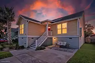 1527 Barquentine Dr, Mount Pleasant, SC 29464 - Photo 1