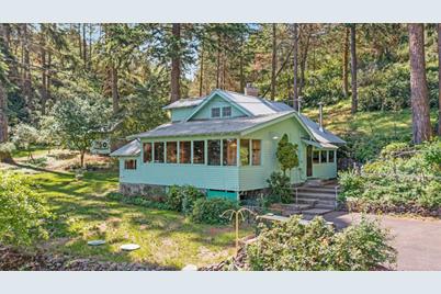 1887 Lakeshore Drive, Klamath Falls, OR 97601 - Photo 1