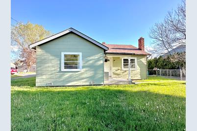 3206 Shasta Way, Klamath Falls, OR 97603 - Photo 1