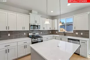 17240 SW Wapato Island Dr SW, Sherwood, OR 97140 - Photo 9