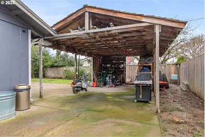 2568 Dover Dr, Eugene, OR 97404 - Photo 45