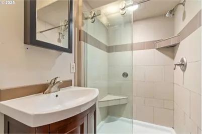 2568 Dover Dr, Eugene, OR 97404 - Photo 29