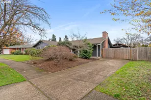 2568 Dover Dr, Eugene, OR 97404 - Photo 3