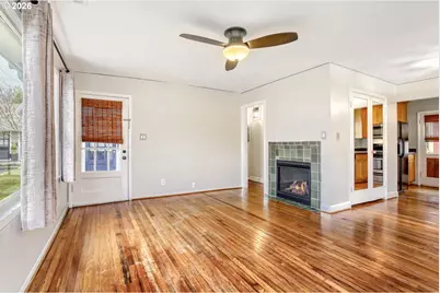 4030 SE Ivon St #1, Portland, OR 97202 - Photo 9