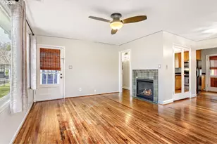 4030 SE Ivon St, Portland, OR 97202 - Photo 9