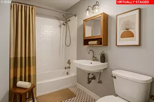 4030 SE Ivon St, Portland, OR 97202 - Photo 5