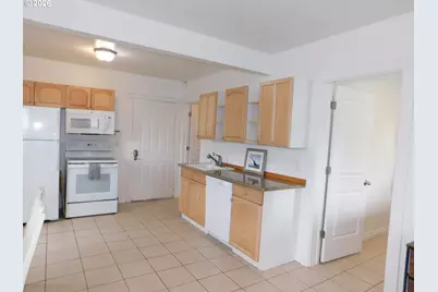 465 W Marine Dr, Astoria, OR 97103 - Photo 27