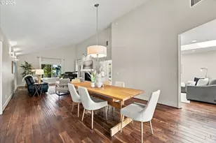 11255 SW Lynnvale Dr, Portland, OR 97225 - Photo 9
