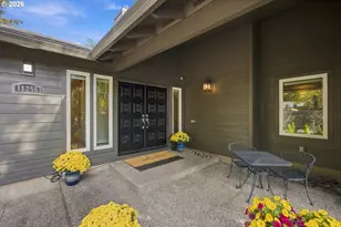 11255 SW Lynnvale Dr, Portland, OR 97225 - Photo 3