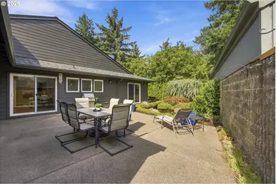 11255 SW Lynnvale Dr, Portland, OR 97225 - Photo 29