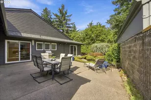 11255 SW Lynnvale Dr, Portland, OR 97225 - Photo 29