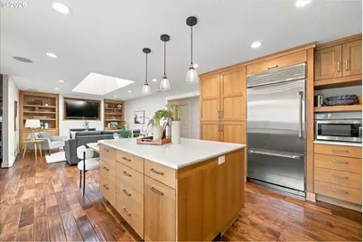 11255 SW Lynnvale Dr, Portland, OR 97225 - Photo 17