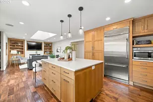 11255 SW Lynnvale Dr, Portland, OR 97225 - Photo 17