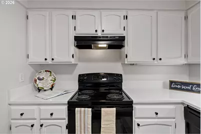 650 Harlow Rd #115, Springfield, OR 97477 - Photo 11