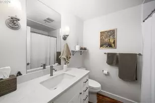 325 NE Graham St, Portland, OR 97212 - Photo 27