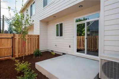 8427 NE Hassalo St, Portland, OR 97220 - Photo 35