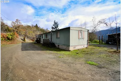 214 Thompson Rd, Riddle, OR 97469 - Photo 39