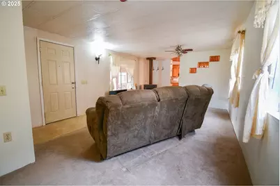 214 Thompson Rd, Riddle, OR 97469 - Photo 9