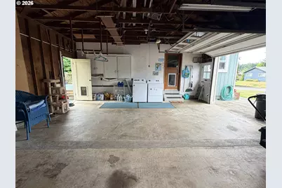 2260 Arthur Dr, Reedsport, OR 97467 - Photo 25