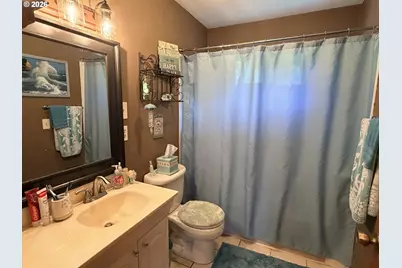 2260 Arthur Dr, Reedsport, OR 97467 - Photo 13