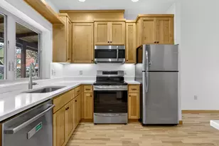 5870 NE Mason St, Portland, OR 97218 - Photo 9