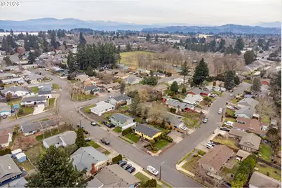 2200 NE Liberty Ave, Gresham, OR 97030 - Photo 5