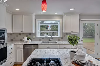 4055 Trout Way, Lake Oswego, OR 97034 - Photo 13