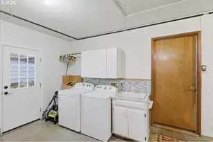 12432 SW King George Dr, Portland, OR 97224 - Photo 33