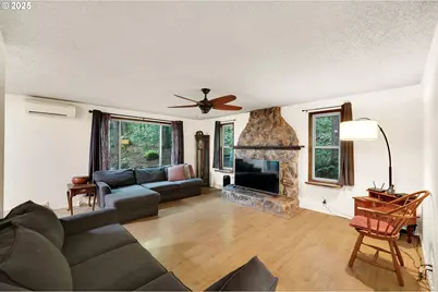 89011 Bridge St, Springfield, OR 97478 - Photo 11