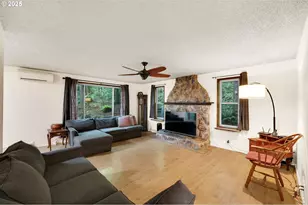 89011 Bridge St, Springfield, OR 97478 - Photo 11