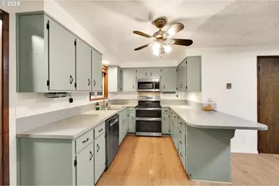 89011 Bridge St, Springfield, OR 97478 - Photo 5