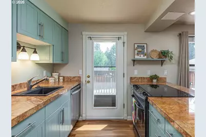 15110 SW Barlow Ct, Beaverton, OR 97007 - Photo 9