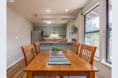15110 SW Barlow Ct, Beaverton, OR 97007 - Photo 7