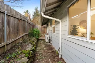 2683 SW Spring Garden St, Portland, OR 97219 - Photo 31