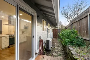 2683 SW Spring Garden St, Portland, OR 97219 - Photo 29