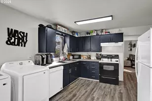 422 Elder St, Drain, OR 97435 - Photo 15