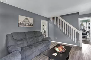 422 Elder St, Drain, OR 97435 - Photo 9