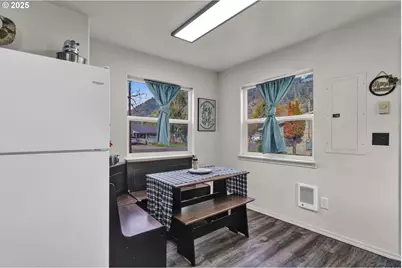 422 Elder St, Drain, OR 97435 - Photo 17