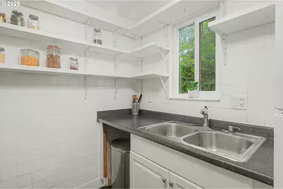 1616 Village Park Pl, West Linn, OR 97068 - Photo 15