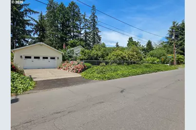 9505 SW 82nd Ave, Portland, OR 97223 - Photo 3