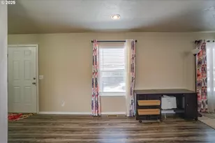 300 SW 7th Ave, Battle Ground, WA 98604 - Photo 15