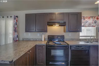 300 SW 7th Ave #211, Battle Ground, WA 98604 - Photo 13