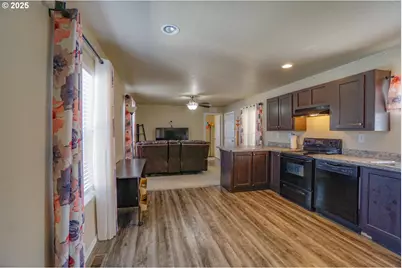 300 SW 7th Ave #211, Battle Ground, WA 98604 - Photo 23