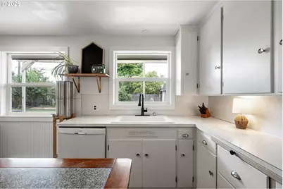 765 Louis St, Eugene, OR 97402 - Photo 13