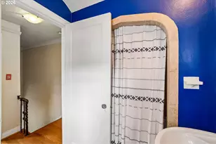 2250 NE Flanders St, Portland, OR 97232 - Photo 17
