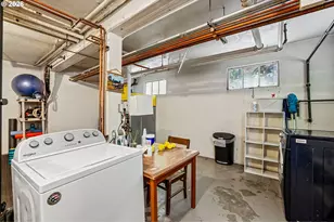 2250 NE Flanders St, Portland, OR 97232 - Photo 27
