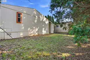 21400 SE Stark St, Gresham, OR 97030 - Photo 27