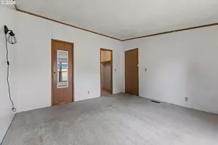301 E Columbia Dr, Newberg, OR 97132 - Photo 19